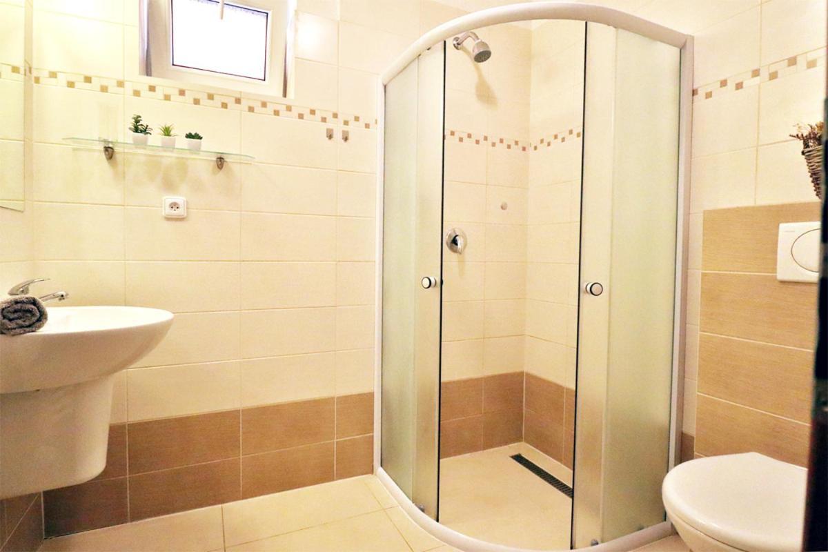 Bezmerovsky Dvur Kromeriz Ngoại thất bức ảnh