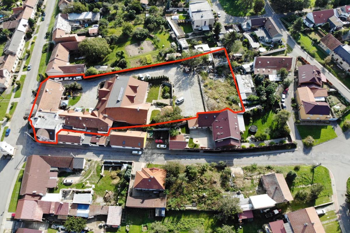 Bezmerovsky Dvur Kromeriz Ngoại thất bức ảnh